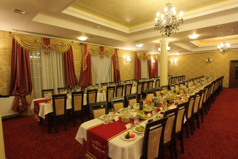 Hotel Andersen Rzeszow Luaran gambar